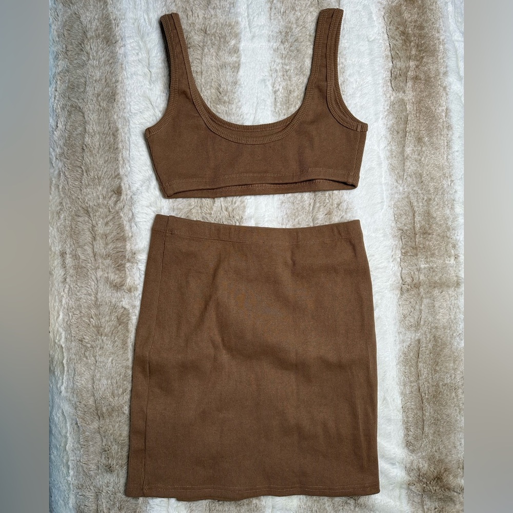 Brown cropped tank & skirt set size S
